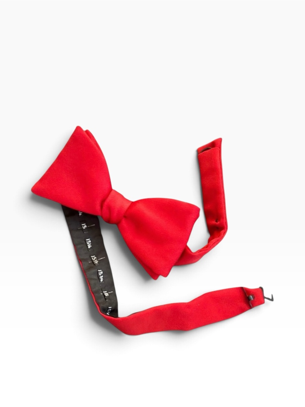 NEIMAN MARCUS silk bow tie